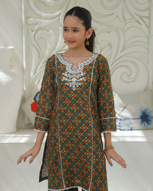 Black Multi Embroidered Gharara KST 197