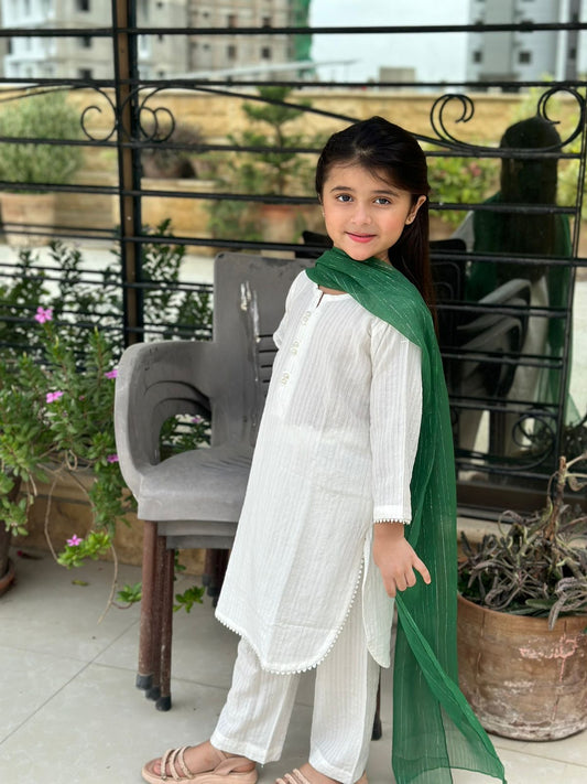 White Round Hem Kurta Trouser With Green Dupata KST 066